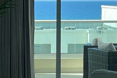 Ocean Oasis Luxe 1br condo with private balcony stunning  ocean views  🌊🏝️