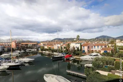 Image de Appartement 3 pièces avec loggia, Wi-Fi et ascenseur