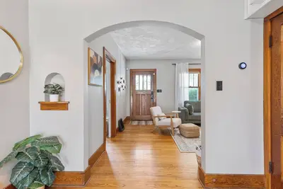Image de Charming 4-bedroom house 2 bath house - 10 minutes from Cws in welcoming Omaha