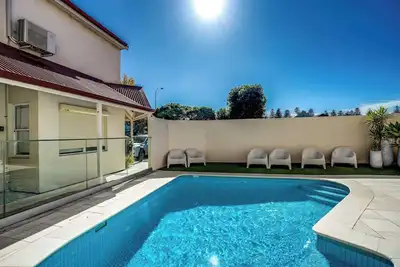 Image de Charming 2-Bedroom Holiday Retreat with Pool