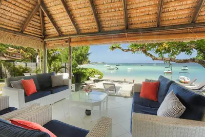 Image de Samya, une villa de luxe en bord de mer