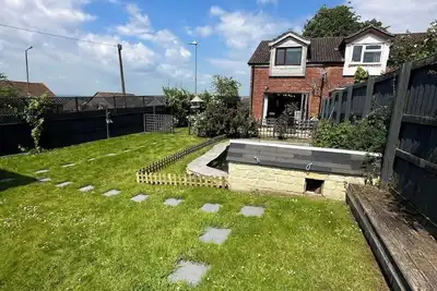 Image de Modern 2-bedroom house with spacious large garden in beautiful Westbury