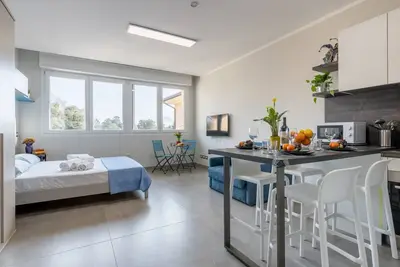 Image de Seaside Studio with Swimming Pool and Parking