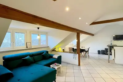 Image de Spacious vacation apartment for up to 8 people in the heart of Zirndorf