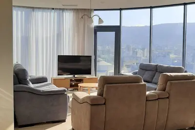 Image de Luxury 2-bedroom apartment with WiFi and Ac in marvelous T'bilisi
