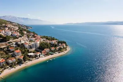 Image de 2 Bedroom Apartment Karla A1 for 6 person in Stanići near city Omiš