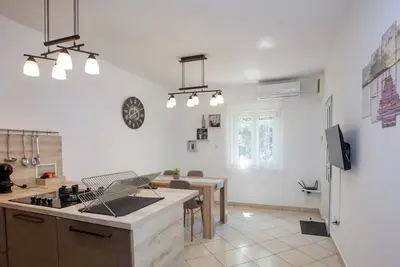 Image de 2 Bedroom Apartment Near The Sea