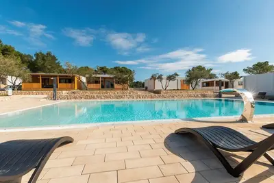 Image de Mobile House With Pool in Pakoštane