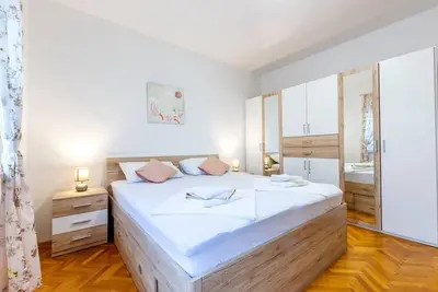 Image de 2 Bedroom Apartment Near Split in Podstrana