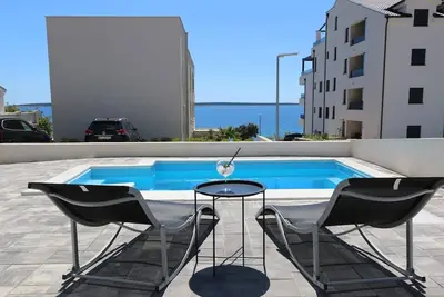 Image de Sunshine Apartment with a Private Pool by the Beach Two – Mandre, Pag