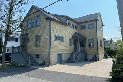 Image de Elegant home in historic Marblehead.