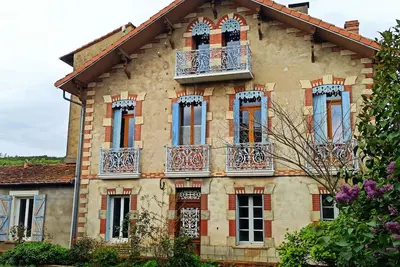 Image de Grande maison de charme, calme avec jardin