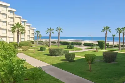 Image de Charmant Studio vue mer + accès direct mer