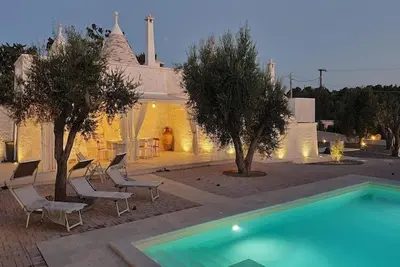 Image de Trullo en Puglia avec piscine privée
