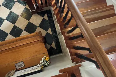 Image de Located 9. 5 miles from the Michigan Stadium! <br><br>Your family will be close to everything when you stay at this centrally-located historic home. Walk downtown for a visit to the Dexter Bakery and Creamery. Take a stroll or bike ride on the B2b trai