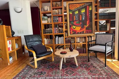 Image de Good taste and spaciousness. A true sanctuary in the best location.