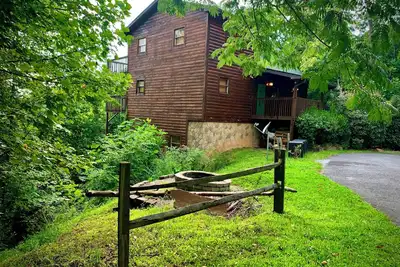 Image de Majestic Award Winning Getaway In the Smoky Mountains!