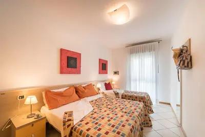 Image de Appartement dans un complexe avec piscine