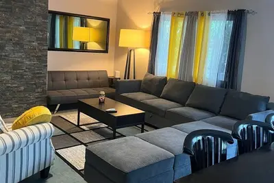 Image de Ultra-Modern 2br – Smart Home w/ Smart Fridge & High-Tech Amenities!