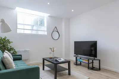 Image de Sleeps 4 | Perfect for Contractors | Free Wi-Fi