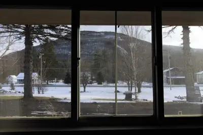 Image de Perfect Lodge /w Gameroom Center of Hunter Mt 9