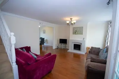 Image de Stylish 3br Home with Easy City Access!