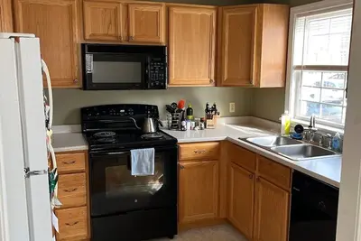 Image de Charming 2-bedroom townhome in the heart of downtown Brunswick