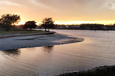 Image de Charming 3-bedroom house, 2 mi from Holden Beach, community dock on Icw, Kayak