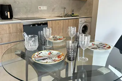 “Mari” Cozy Stay Near Unic&Medical School
