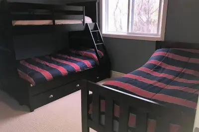 Image de Peachland waterfront home