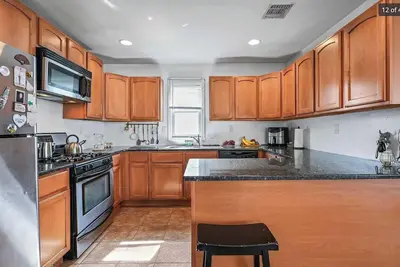 Image de Comfortable, clean & spacious apartment: Free Parking, WiFi, Ac, 30 mins to Ny