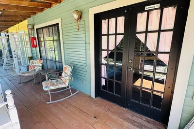 Nostalgic Fun in Canton, Tx - Sleeps 5