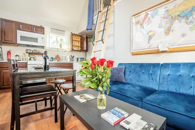 Image de Not-so-Tiny Home Near Scotts Addition w\/ Private Parking