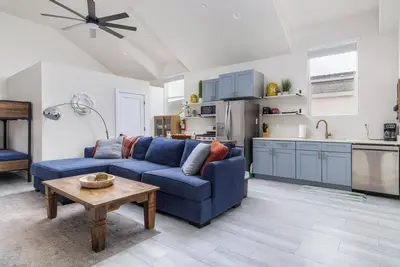 Image de Near Zions/Waterpark/lake - Guest House - Sleeps 7