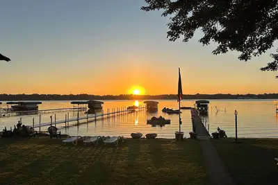 Image de Charming 3-bedroom home on Coldwater Lake