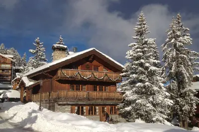 Image de Sur les pistes Rez de chalet appartement spacieux 5 chambres à Courchevel 1850