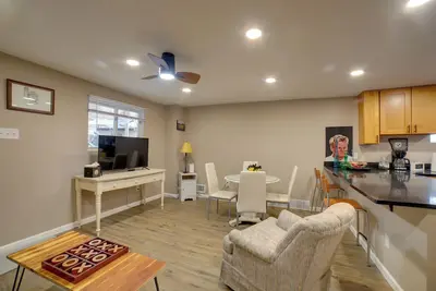 Image de 5 Mi to Dtwn Pittsburgh: Home w/ Deck!