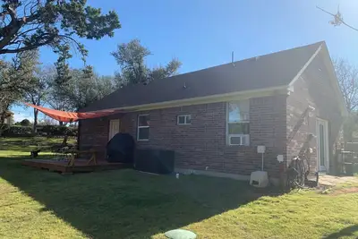 Image de Charming separate studio residence w\\ full kitchen, Ac in delightful west Austin