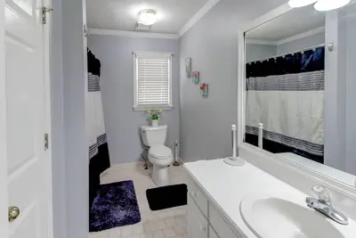 Image de Quiet, Comfortable, Charming, Safe, 2-bedroom house with WiFi, Ac in Conyers