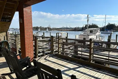 Image de Waterfront and boardwalk 2-bedroom, 1- bath apartment in Historic Georgetown, Sc