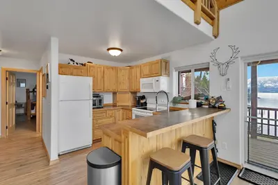 Image de Stunning A-Frame Retreat on Lake Pend Oreille – Sagle, Idaho