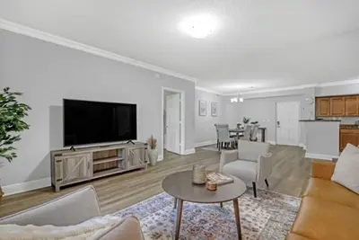 Image de Elegant Escape in Wellington's sought-after St Andrews at Polo Club