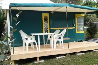 Image de B 15 Bungalow Toilé 2 ch  ( sans santaires) 4 personnes