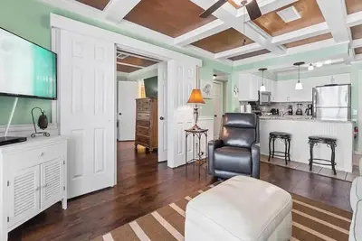 Image de Great Location in Miramar Beach! Private beach access! 1bd/1ba! Sleeps 4~