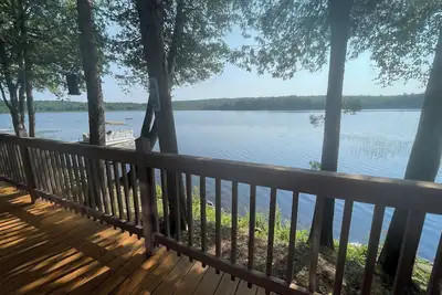 Image de Charming Waterfront 3-bedroom Cabin with WiFi, Ac in Tranquil Maine