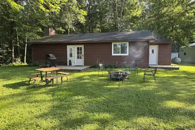 Image de Come check out this Cozy 2-bedroom cabin in charming Amery!