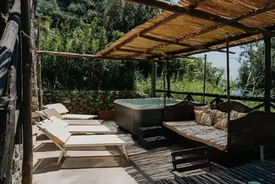 Image de Villa 'Aurora In Dependance' avec vue sur la mer, Wi-Fi et climatisation