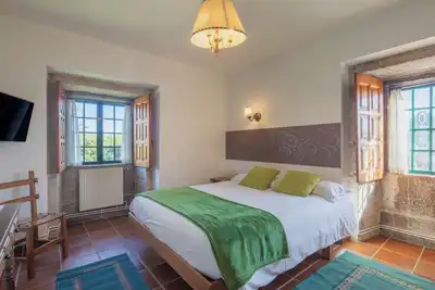 Image de Chambre d'hôtes 'Habitación Triple 2' avec vue sur la montagne, piscine partagée et Wi-Fi