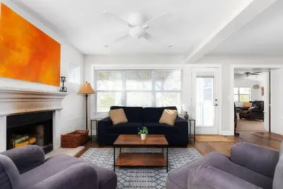 Image de 15 person - Amazing Patio 5min - Soco and St Elmo