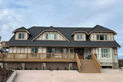 Image de Spacious 6-bedroom Beach House